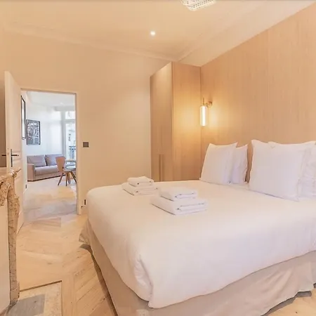 3br St Honore Place Vandome *