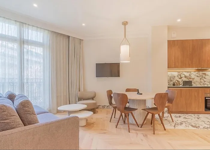 3br St Honore Place Vandome Paris