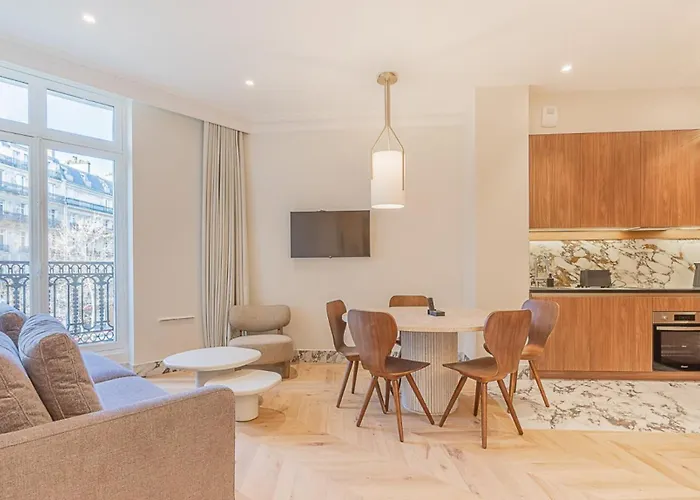 3br St Honore Place Vandome Apartment Paris